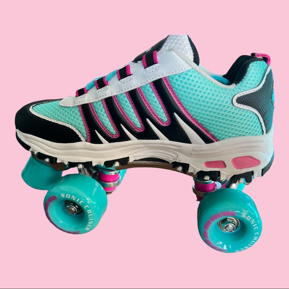 Sonic Cruiser 2.0 Outdoor/Indoor Skates New in box!
